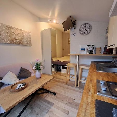 Joli Studio Au Calme Dans Un Jardin Privatif Ouistreham Exterior foto